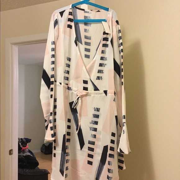 Maternity top - Picture 2 of 2